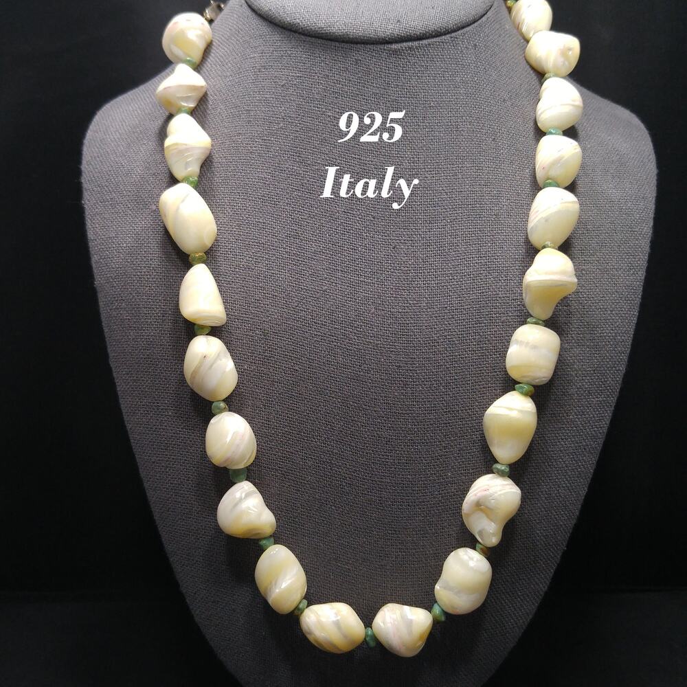Beaded Shell Chrysoprase Necklace, Sterling Silver Italy, 1980s Vintage Jewelry